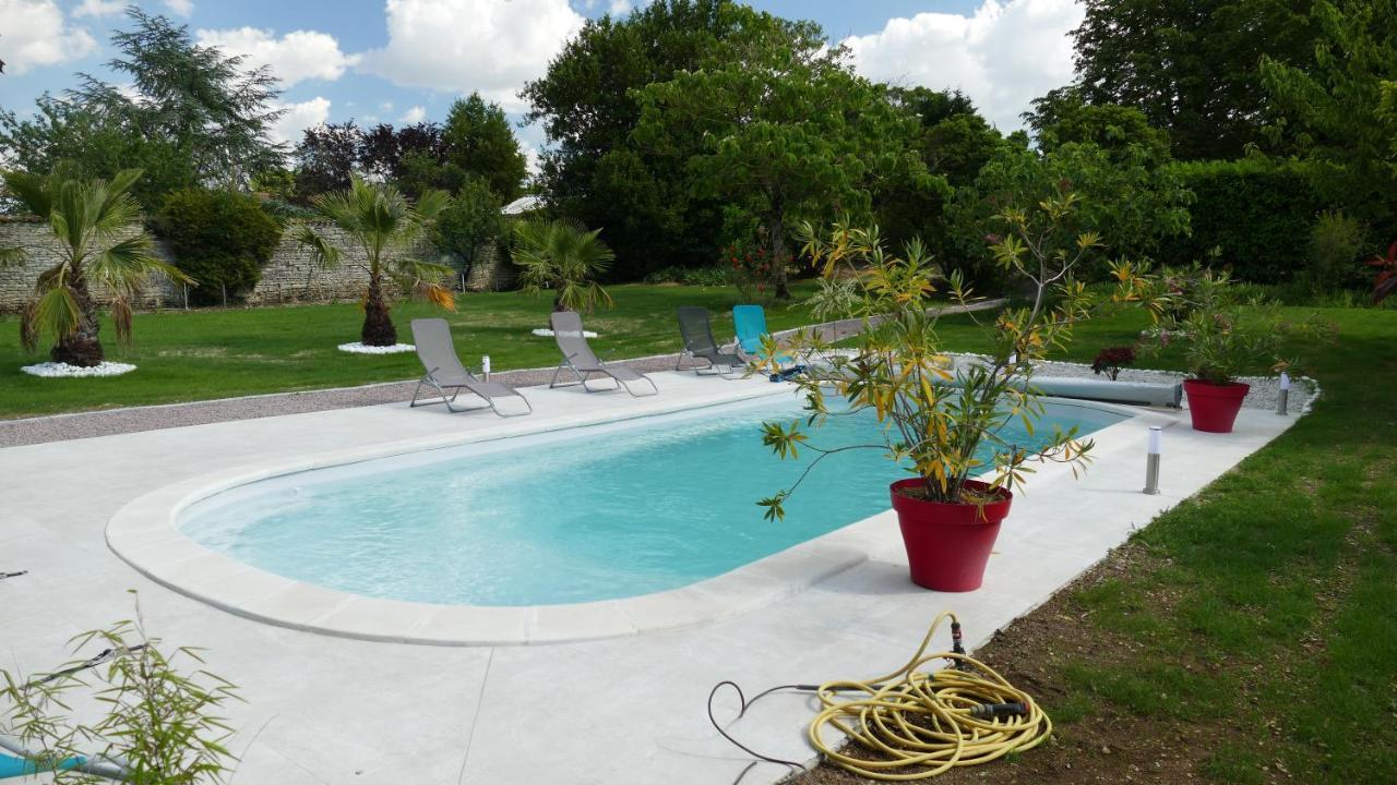La Rochelle Et L'Aunis Bed & Breakfast Saint-Sauveur-d'Aunis Bagian luar foto
