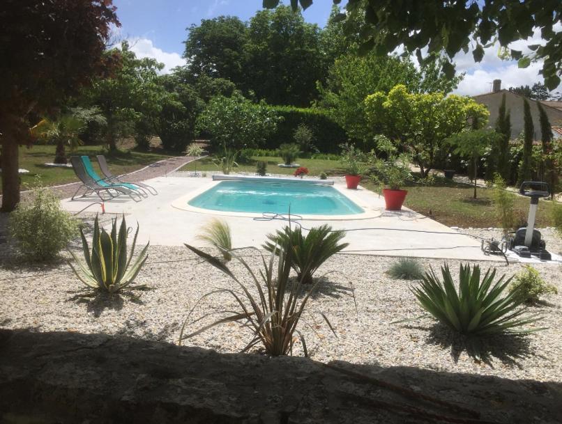 La Rochelle Et L'Aunis Bed & Breakfast Saint-Sauveur-d'Aunis Bagian luar foto