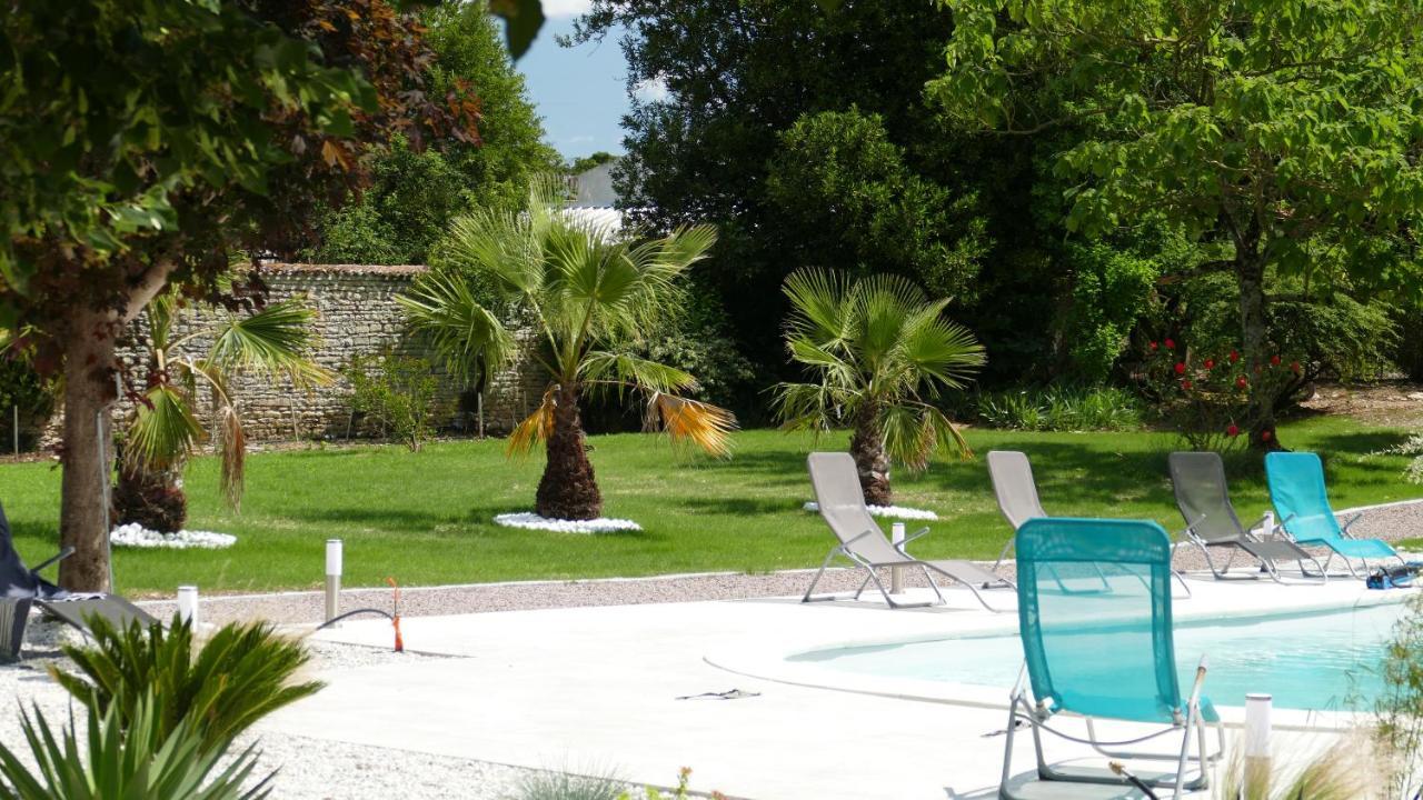 La Rochelle Et L'Aunis Bed & Breakfast Saint-Sauveur-d'Aunis Bagian luar foto